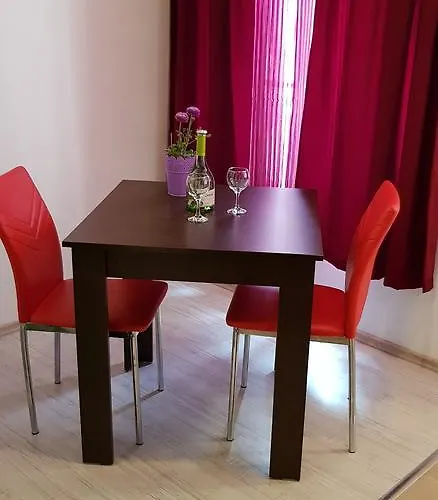 Family Vintegra Burgasz